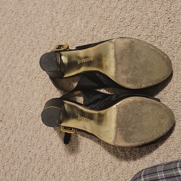 Black and gold heels - Picture 3 of 3